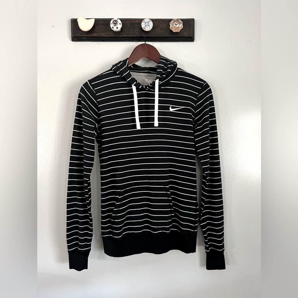 Nike Women’s Pull Over Hoodie - Picture 1 of 6